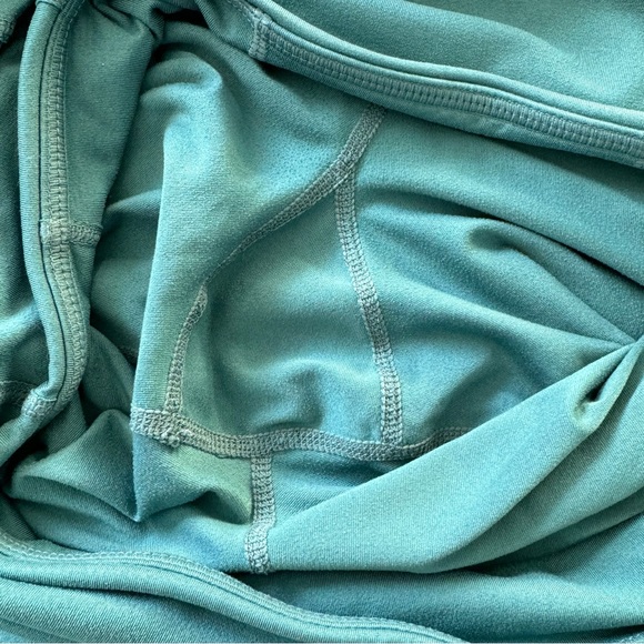 SOLD!!! Zella capris. - Picture 7 of 11